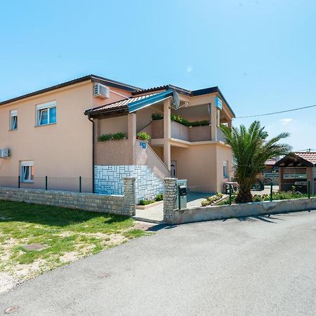 Apartments With A Parking Space Nin, Zadar - 19555 Экстерьер фото